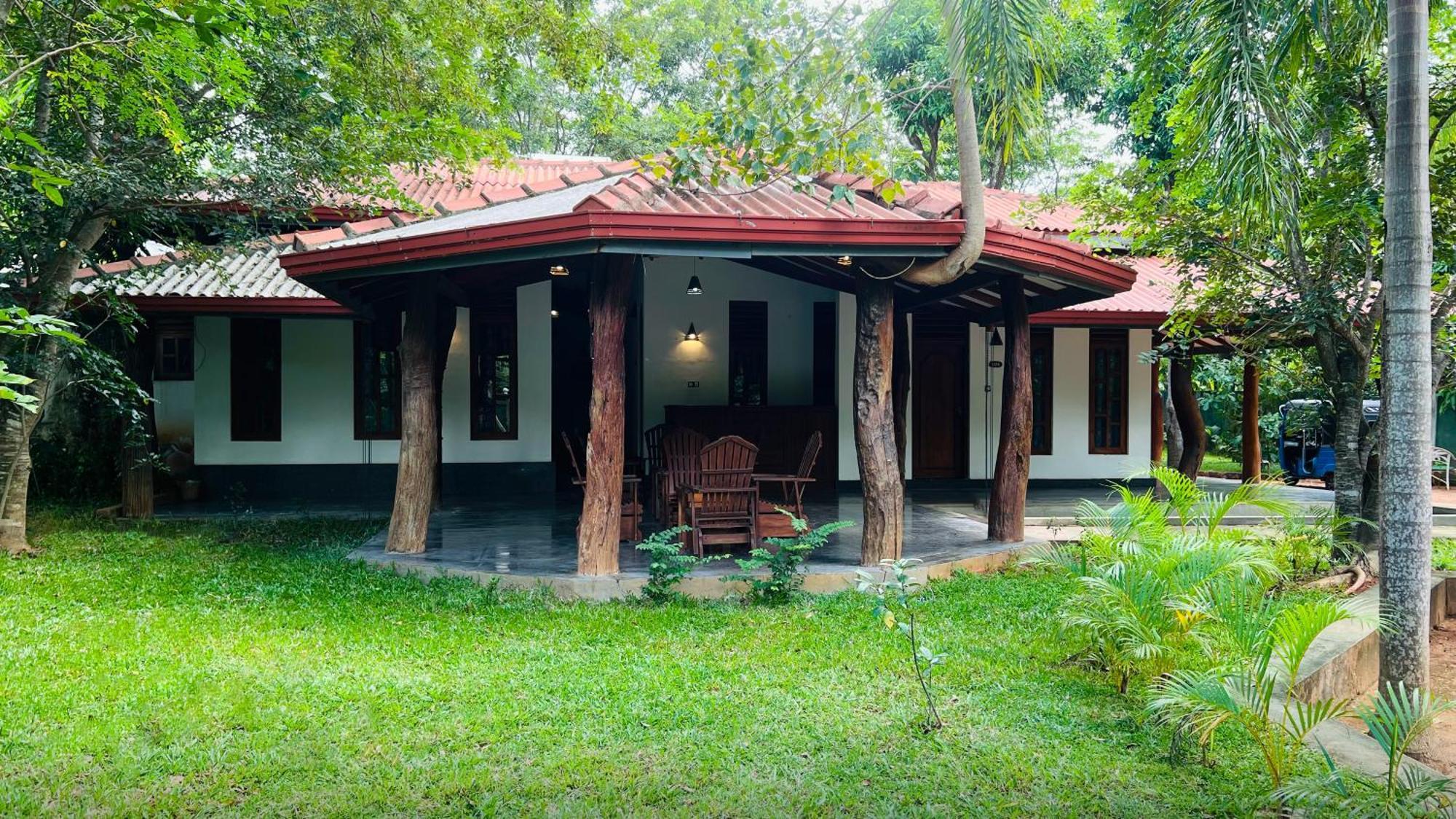 Kingfisher Resort & Retreat Sigiriya Exterior photo